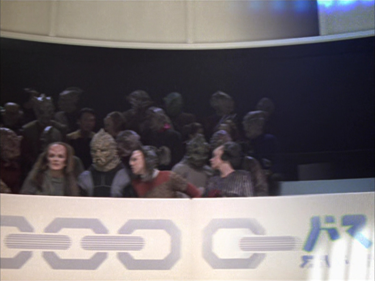 extant_StarTrek_VOY_6x15-Tsunkatse_00017.jpg