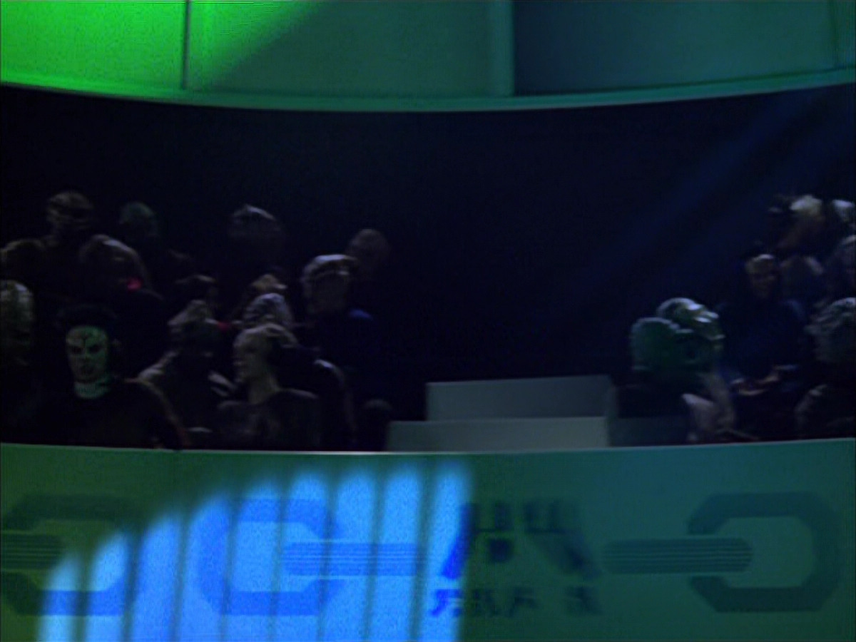 extant_StarTrek_VOY_6x15-Tsunkatse_00018.jpg