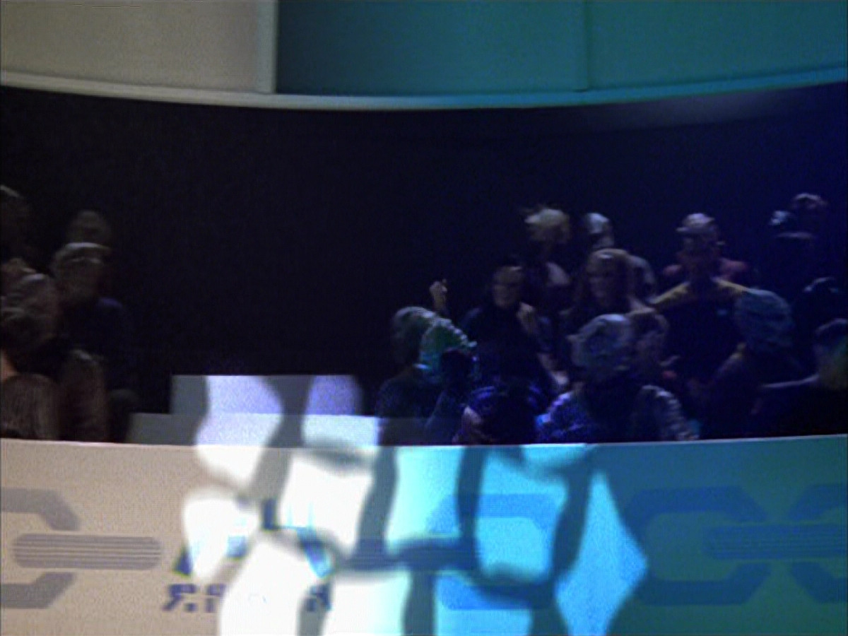 extant_StarTrek_VOY_6x15-Tsunkatse_00019.jpg