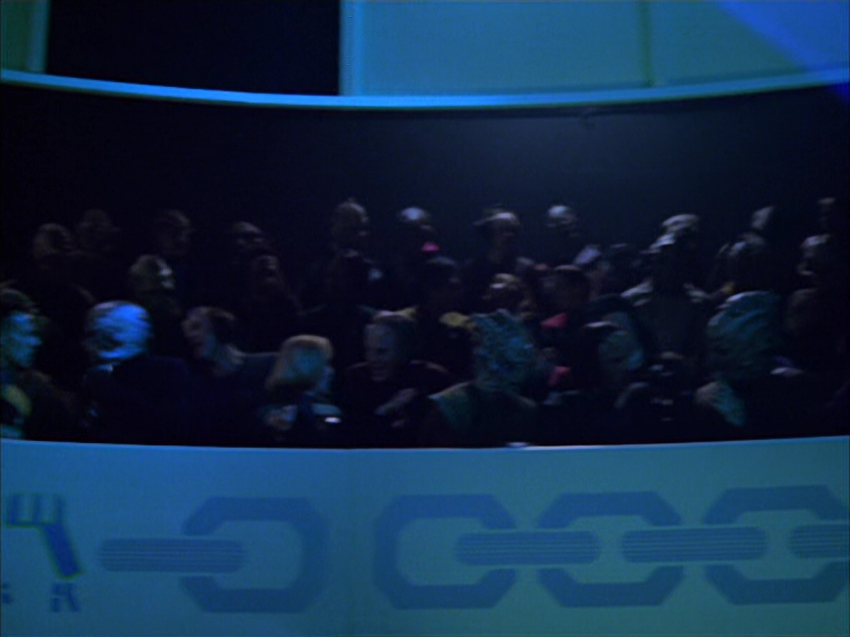 extant_StarTrek_VOY_6x15-Tsunkatse_00025.jpg