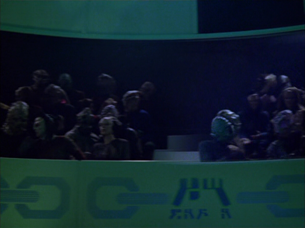 extant_StarTrek_VOY_6x15-Tsunkatse_00033.jpg