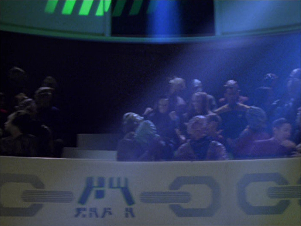extant_StarTrek_VOY_6x15-Tsunkatse_00034.jpg