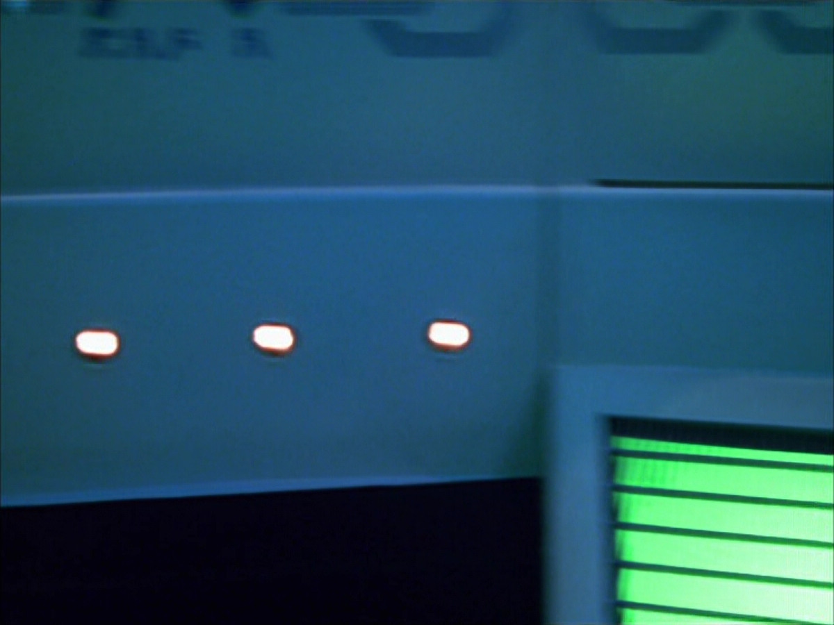 extant_StarTrek_VOY_6x15-Tsunkatse_00041.jpg