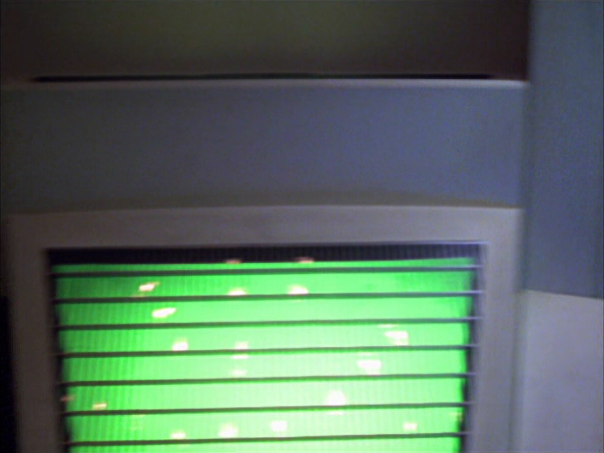 extant_StarTrek_VOY_6x15-Tsunkatse_00044.jpg