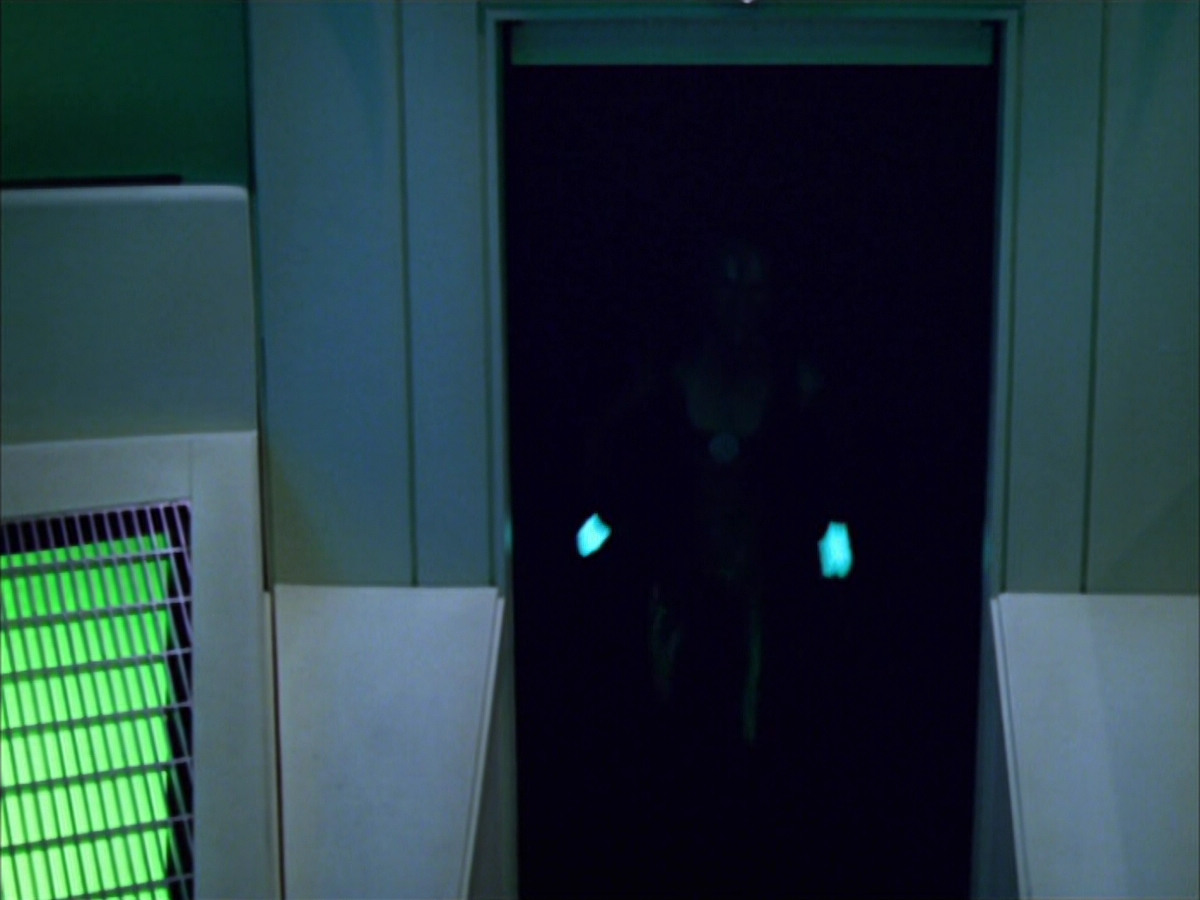 extant_StarTrek_VOY_6x15-Tsunkatse_00048.jpg