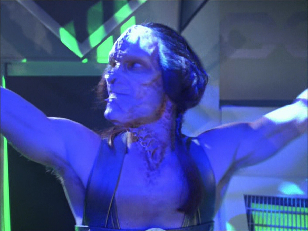 extant_StarTrek_VOY_6x15-Tsunkatse_00054.jpg