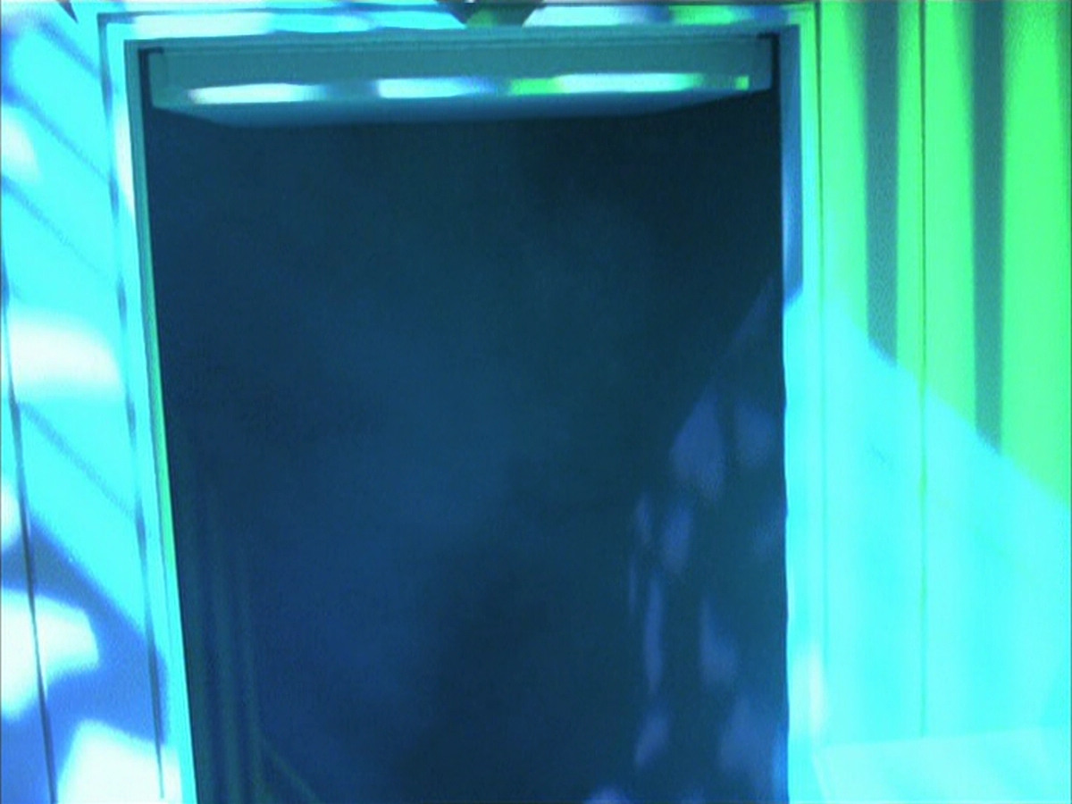 extant_StarTrek_VOY_6x15-Tsunkatse_00073.jpg