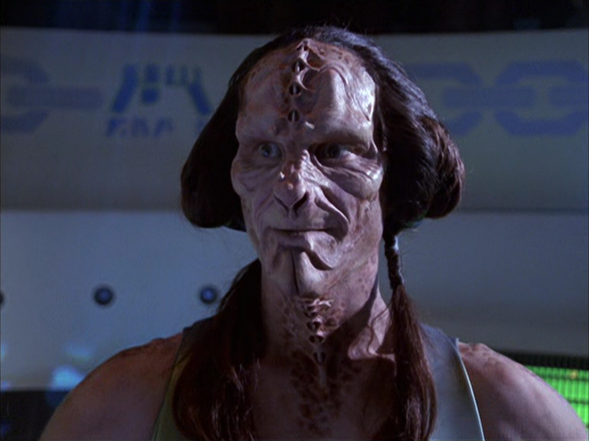 extant_StarTrek_VOY_6x15-Tsunkatse_00104.jpg