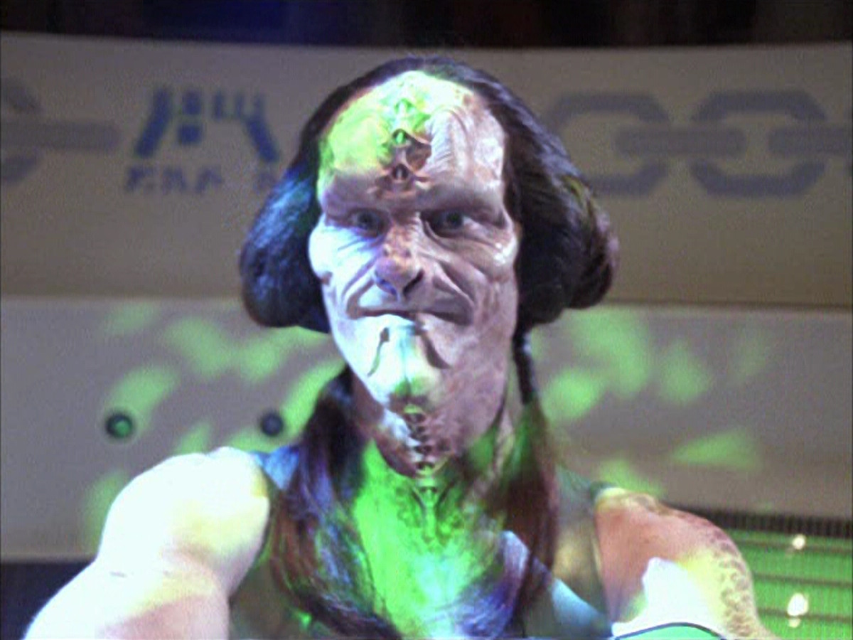 extant_StarTrek_VOY_6x15-Tsunkatse_00105.jpg
