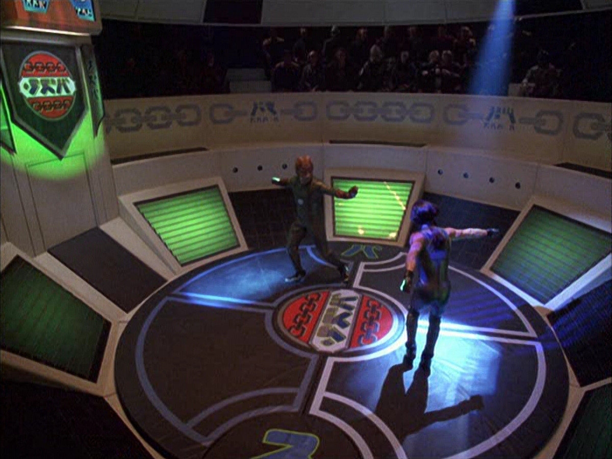 extant_StarTrek_VOY_6x15-Tsunkatse_00115.jpg
