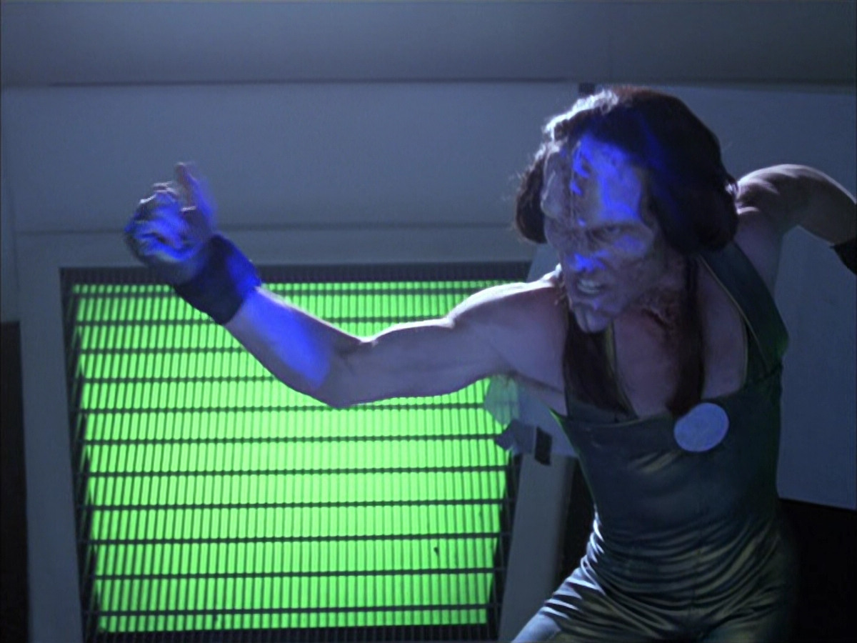 extant_StarTrek_VOY_6x15-Tsunkatse_00127.jpg