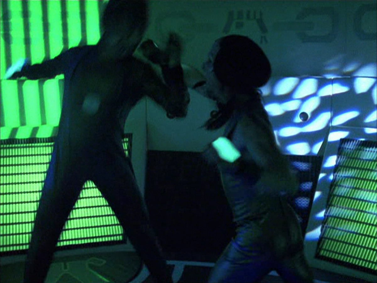 extant_StarTrek_VOY_6x15-Tsunkatse_00137.jpg