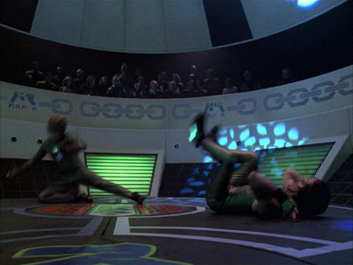 extant_StarTrek_VOY_6x15-Tsunkatse_00143.jpg