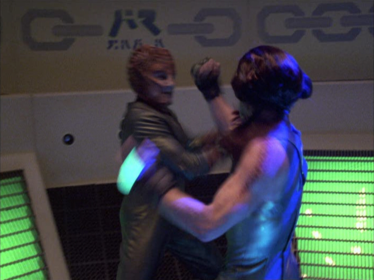 extant_StarTrek_VOY_6x15-Tsunkatse_00154.jpg
