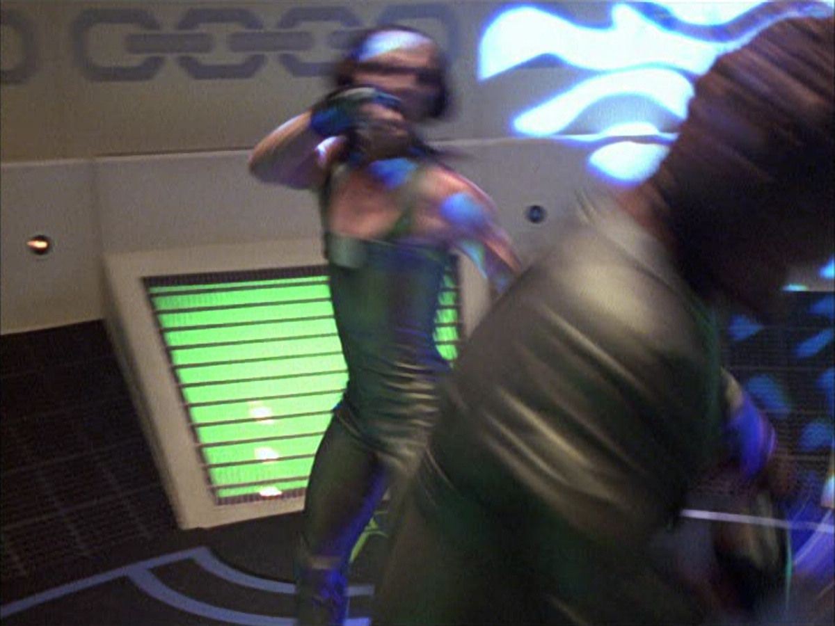 extant_StarTrek_VOY_6x15-Tsunkatse_00156.jpg