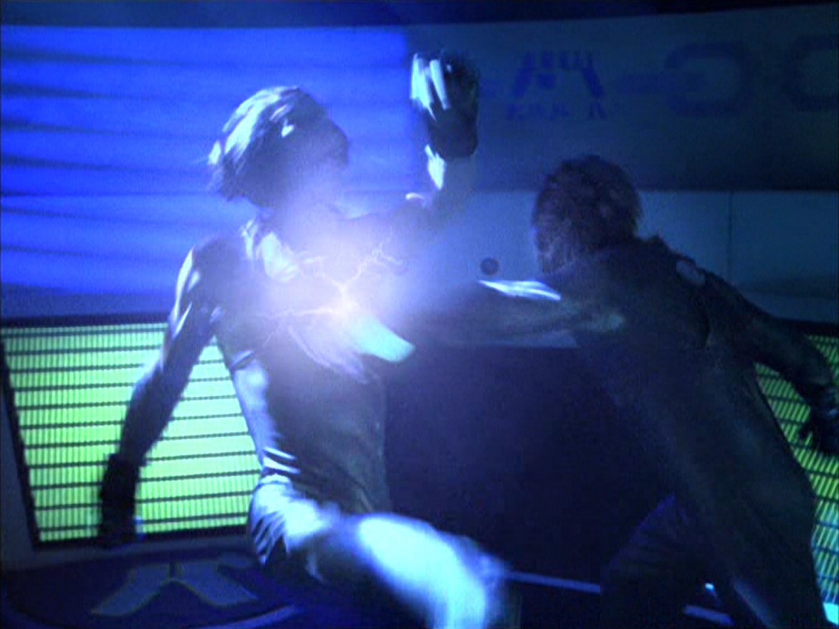 extant_StarTrek_VOY_6x15-Tsunkatse_00186.jpg