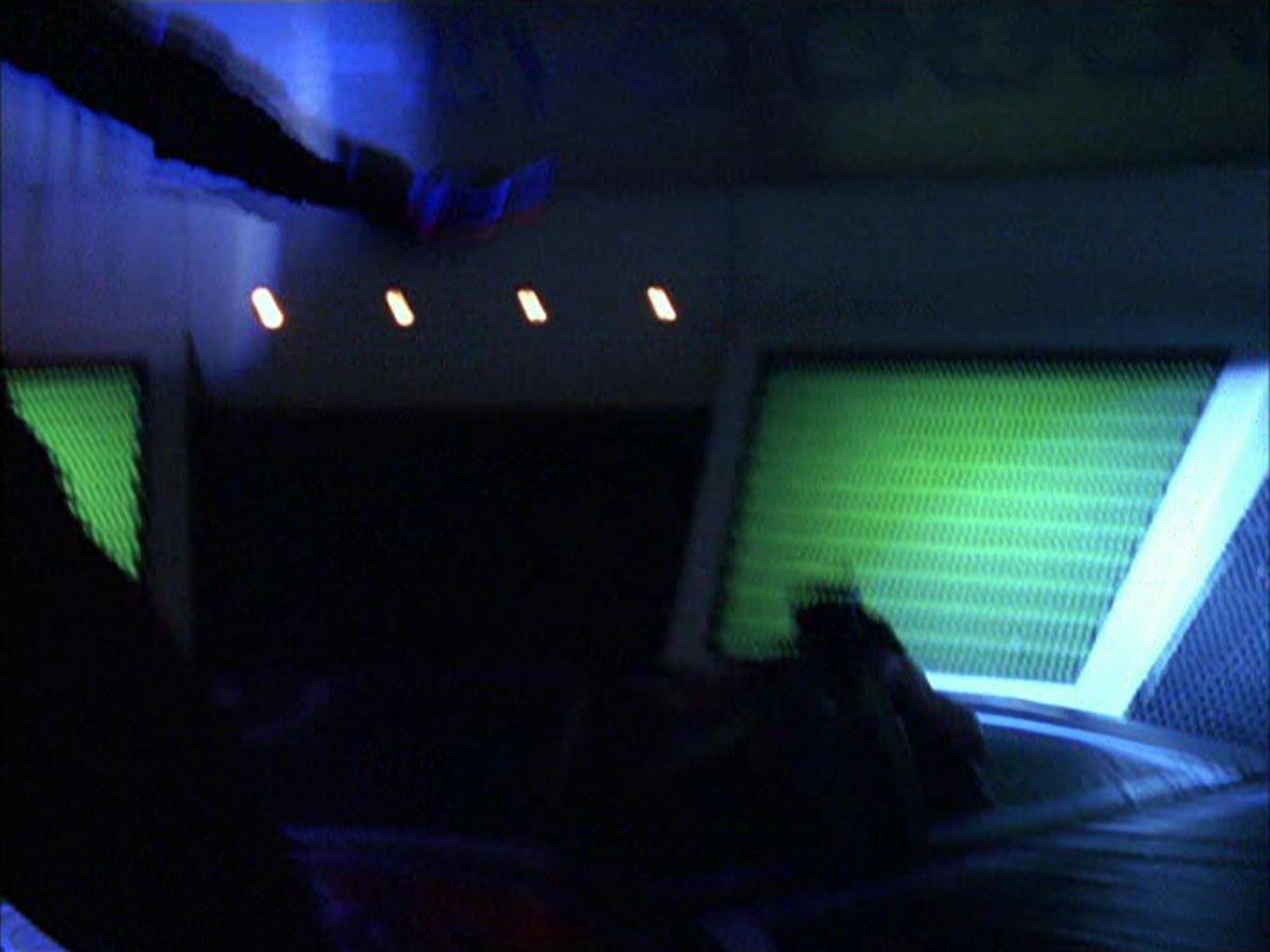 extant_StarTrek_VOY_6x15-Tsunkatse_00189.jpg