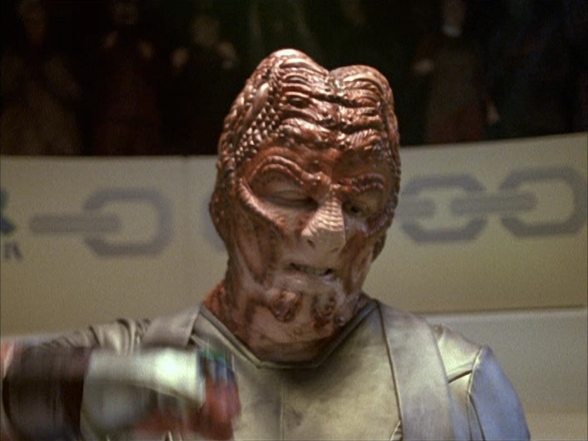 extant_StarTrek_VOY_6x15-Tsunkatse_00196.jpg