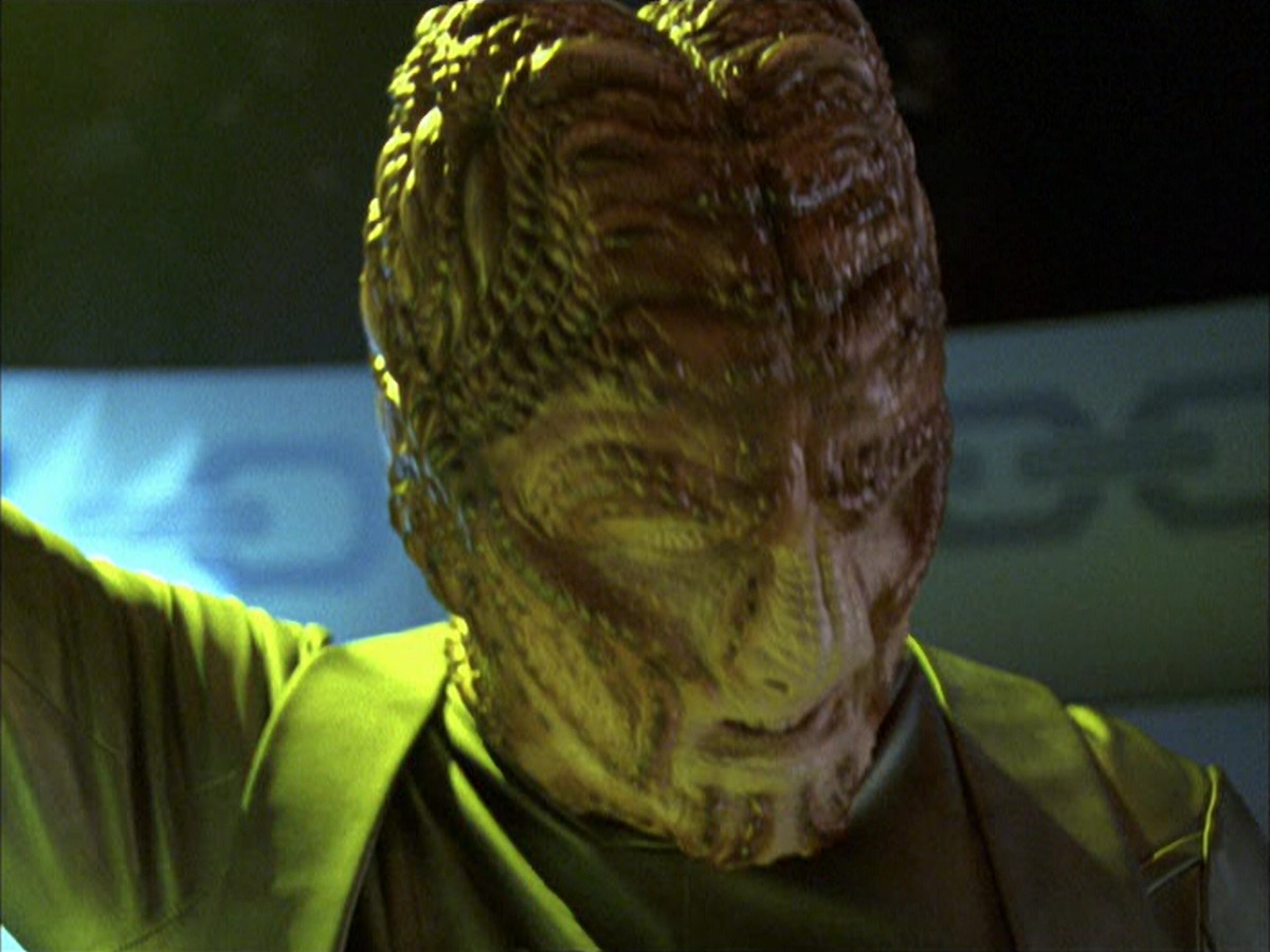 extant_StarTrek_VOY_6x15-Tsunkatse_00199.jpg