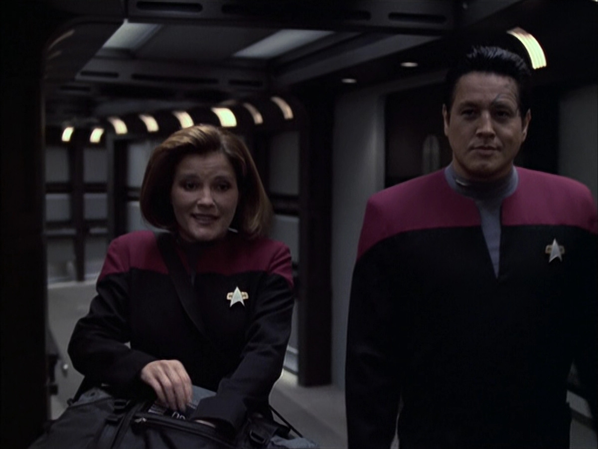 extant_StarTrek_VOY_6x15-Tsunkatse_00387.jpg