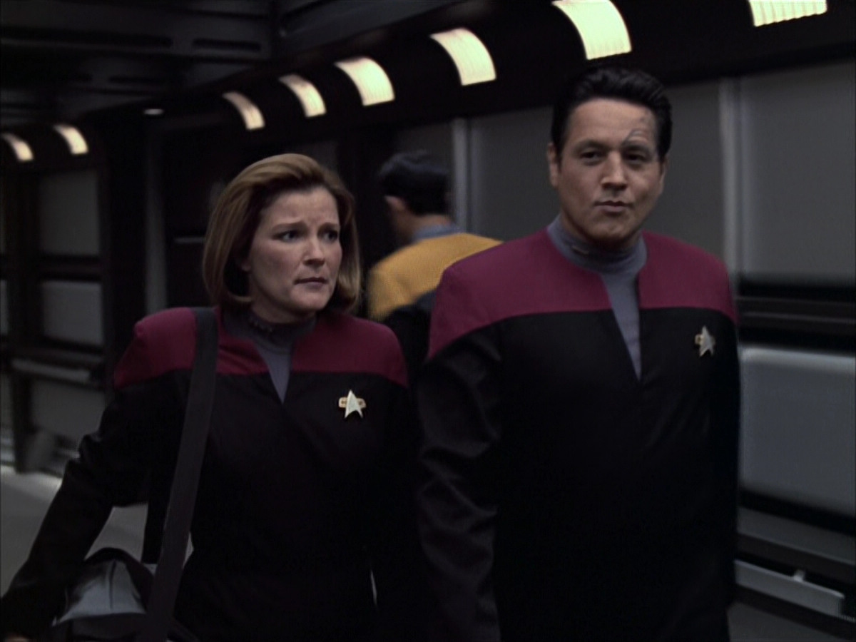 extant_StarTrek_VOY_6x15-Tsunkatse_00398.jpg
