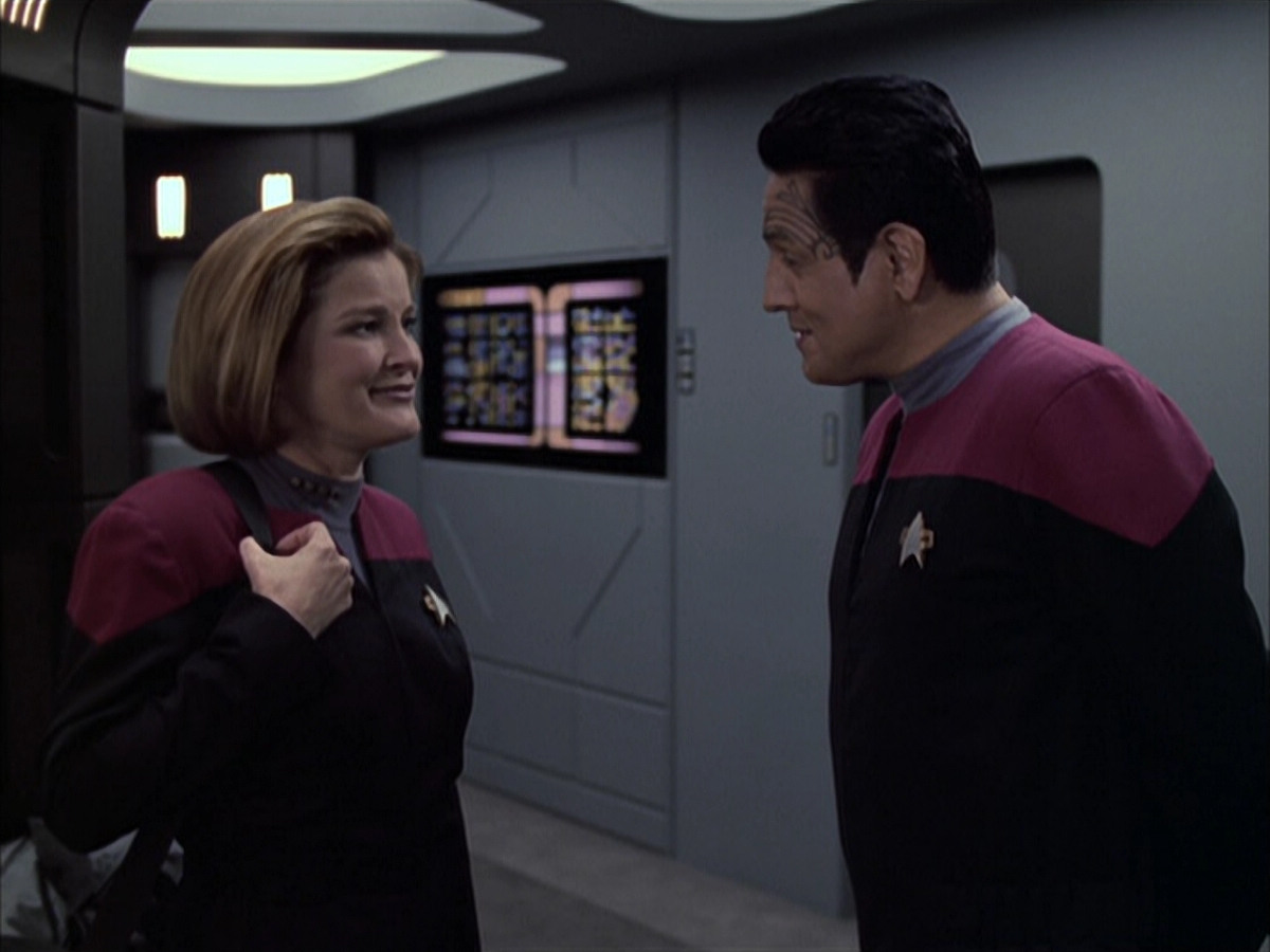 extant_StarTrek_VOY_6x15-Tsunkatse_00430.jpg