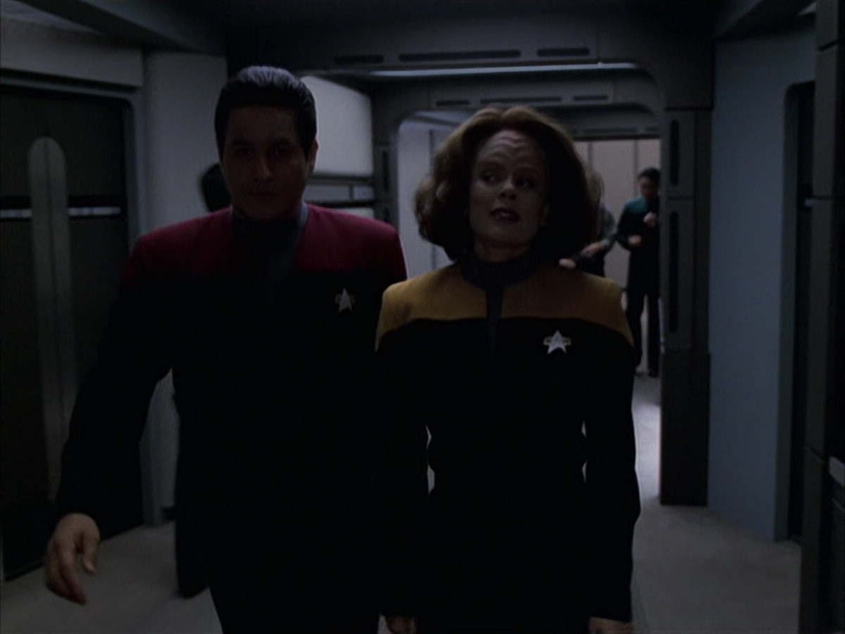 extant_StarTrek_VOY_6x15-Tsunkatse_00452.jpg