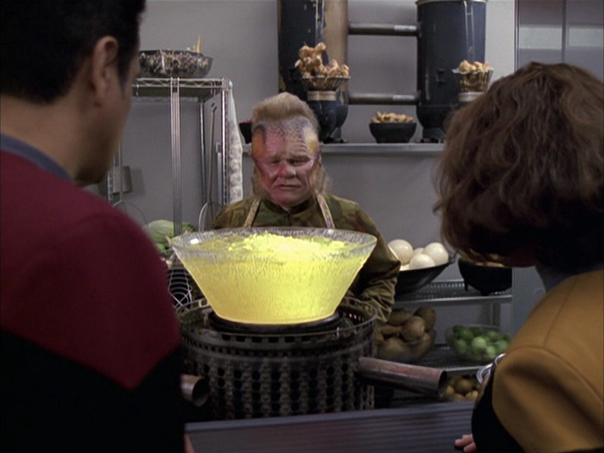 extant_StarTrek_VOY_6x15-Tsunkatse_00472.jpg