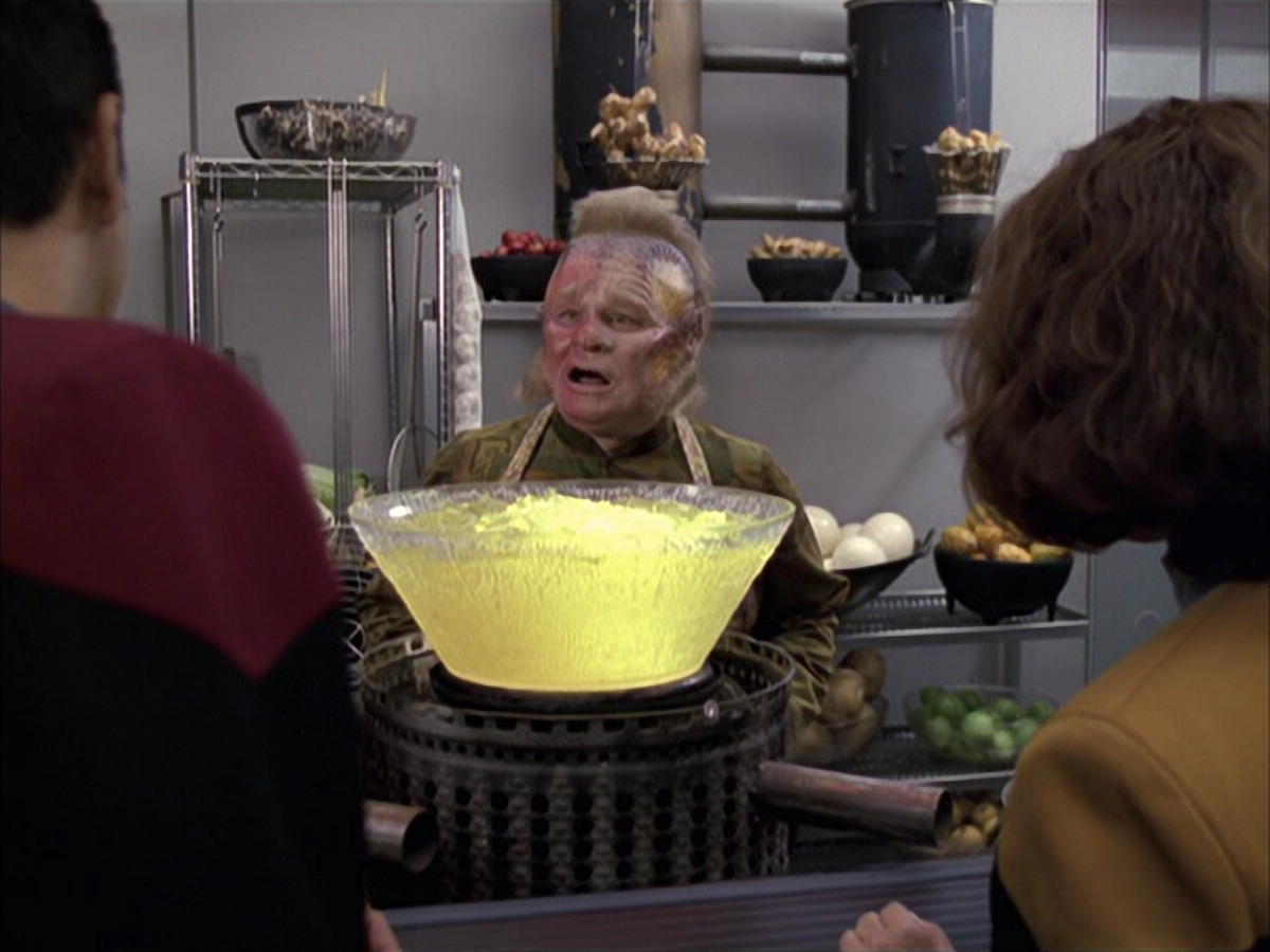 extant_StarTrek_VOY_6x15-Tsunkatse_00476.jpg