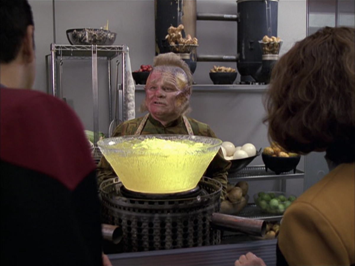 extant_StarTrek_VOY_6x15-Tsunkatse_00477.jpg