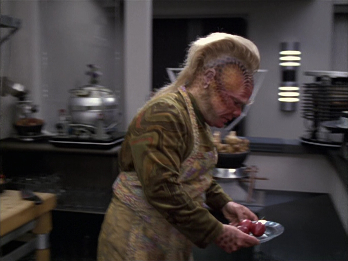 extant_StarTrek_VOY_6x15-Tsunkatse_00489.jpg