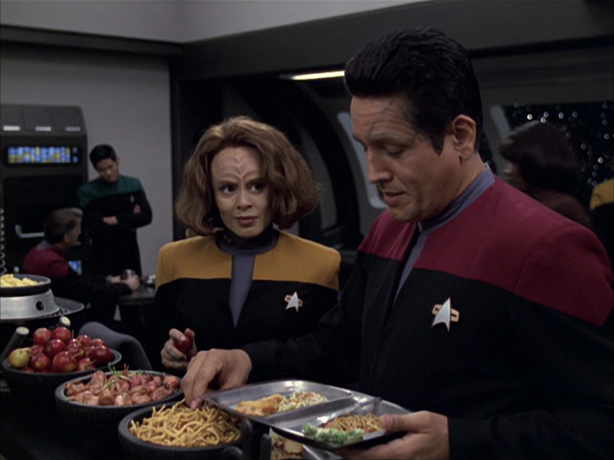 extant_StarTrek_VOY_6x15-Tsunkatse_00526.jpg