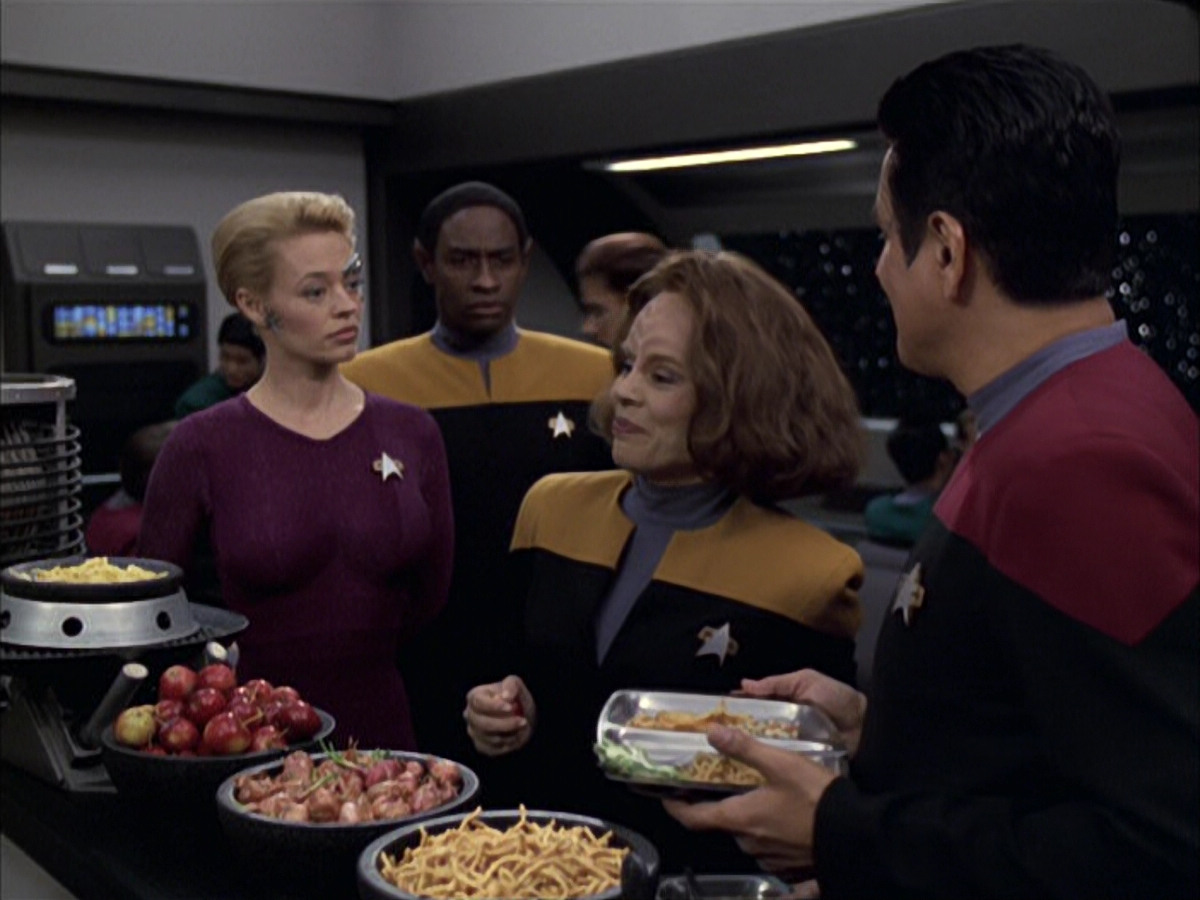 extant_StarTrek_VOY_6x15-Tsunkatse_00537.jpg