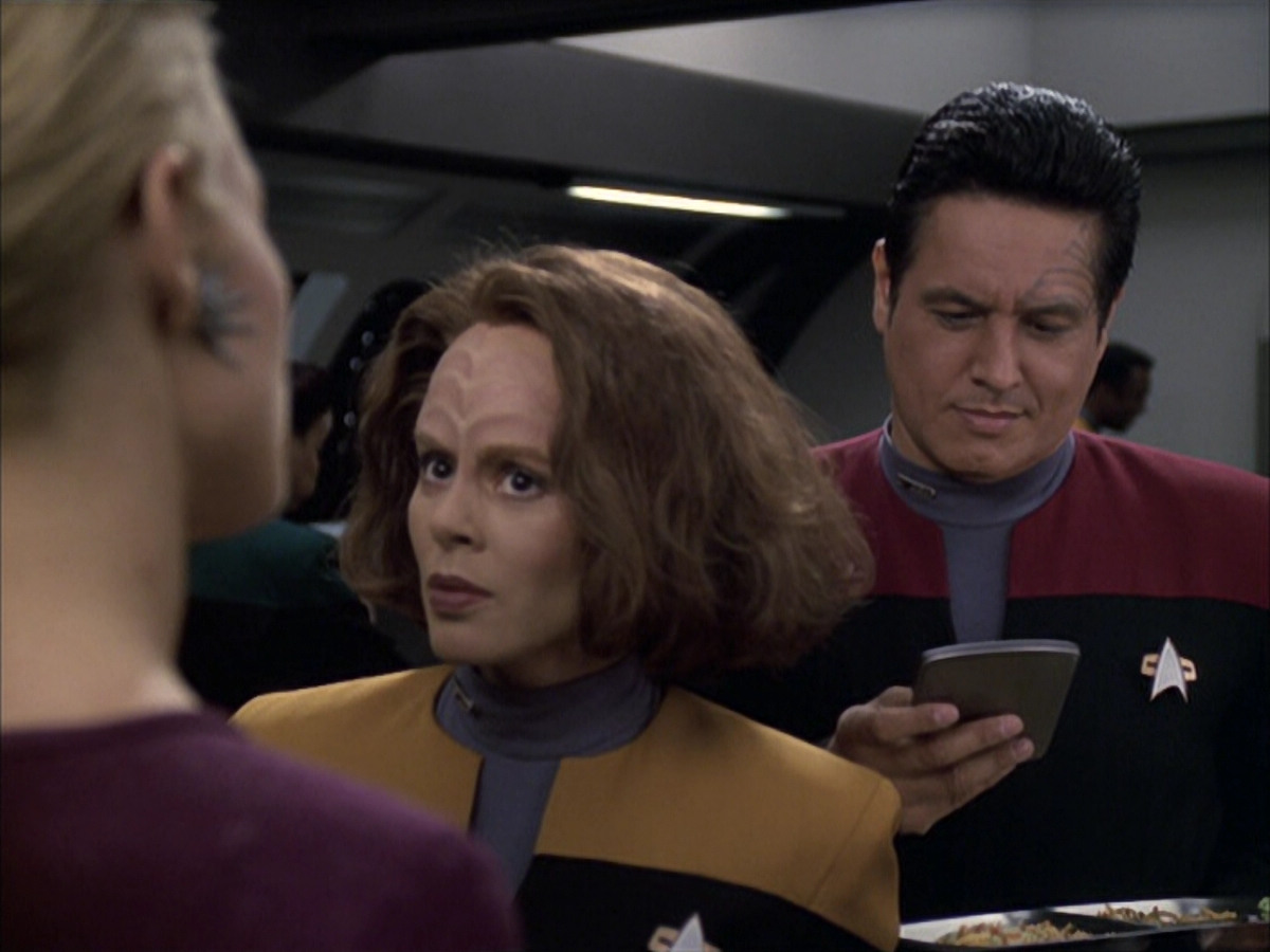 extant_StarTrek_VOY_6x15-Tsunkatse_00552.jpg