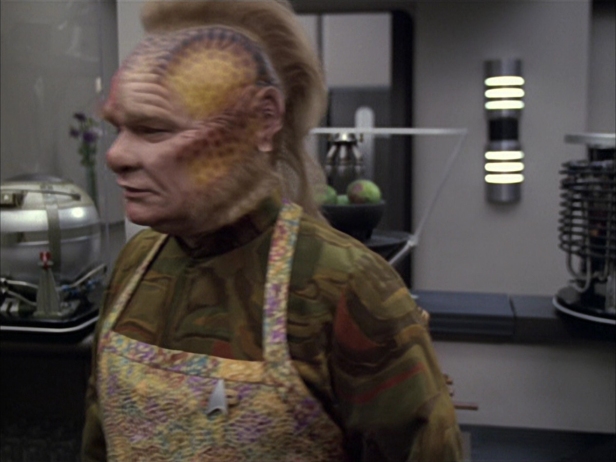 extant_StarTrek_VOY_6x15-Tsunkatse_00588.jpg