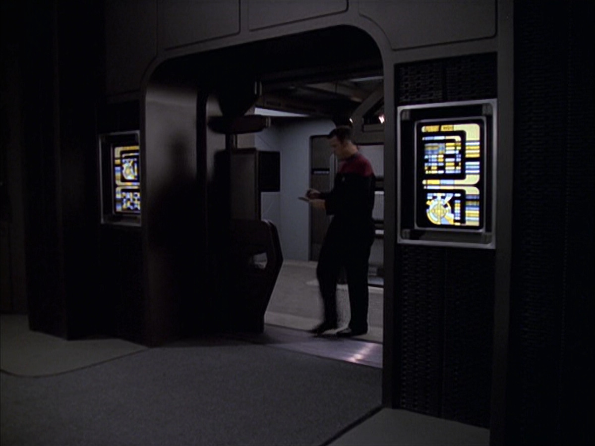 extant_StarTrek_VOY_6x15-Tsunkatse_00591.jpg