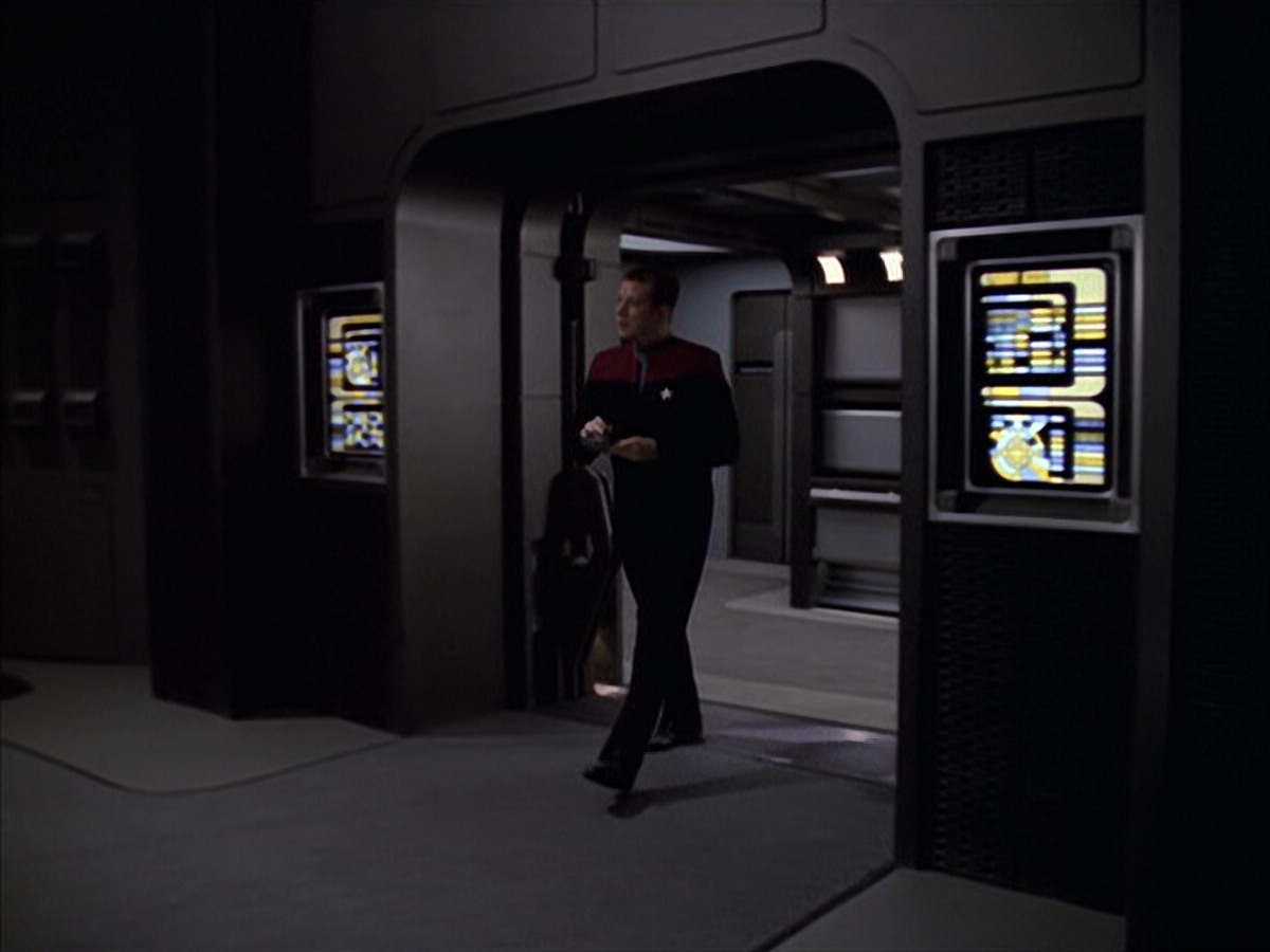 extant_StarTrek_VOY_6x15-Tsunkatse_00592.jpg