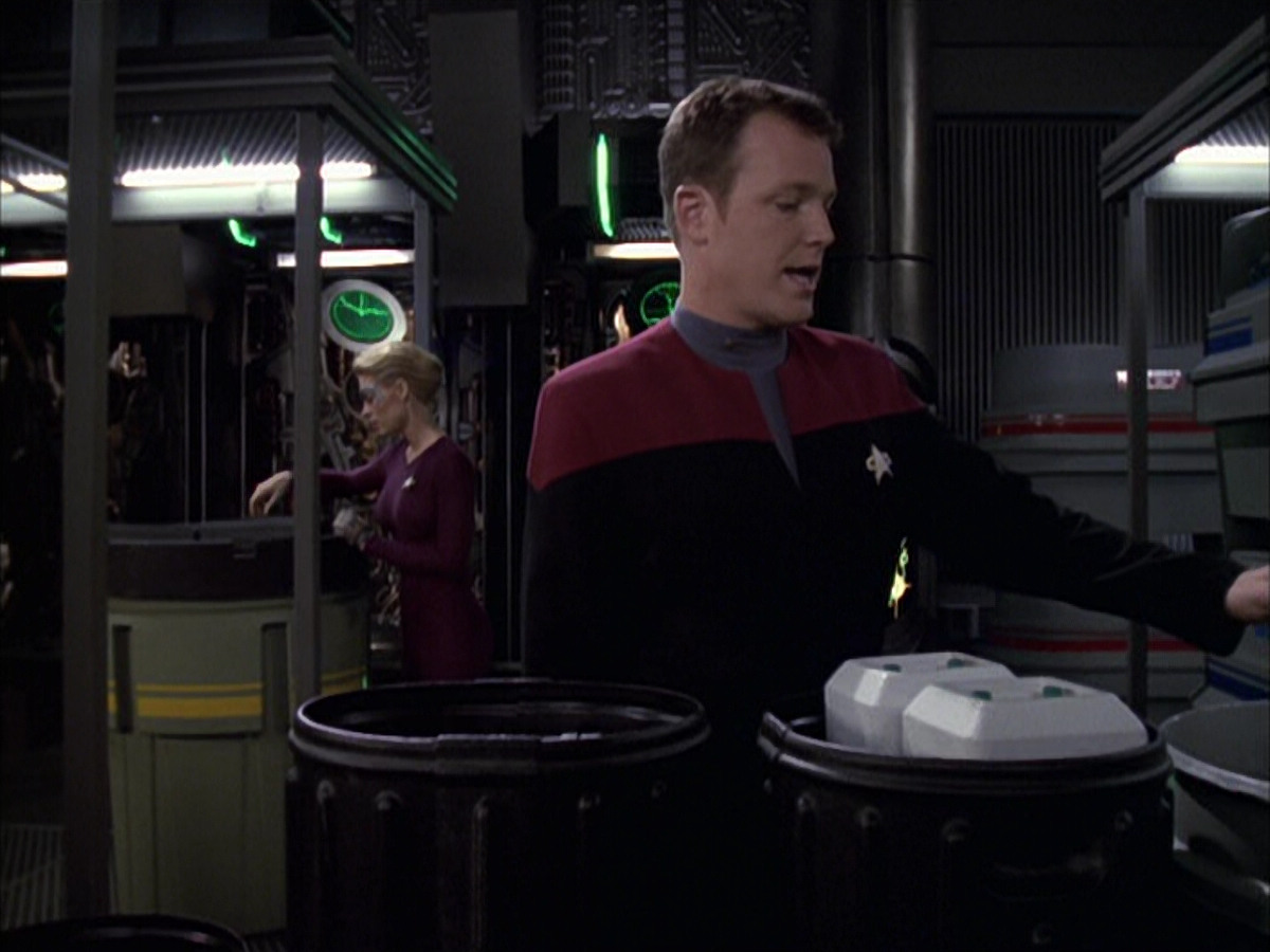 extant_StarTrek_VOY_6x15-Tsunkatse_00625.jpg