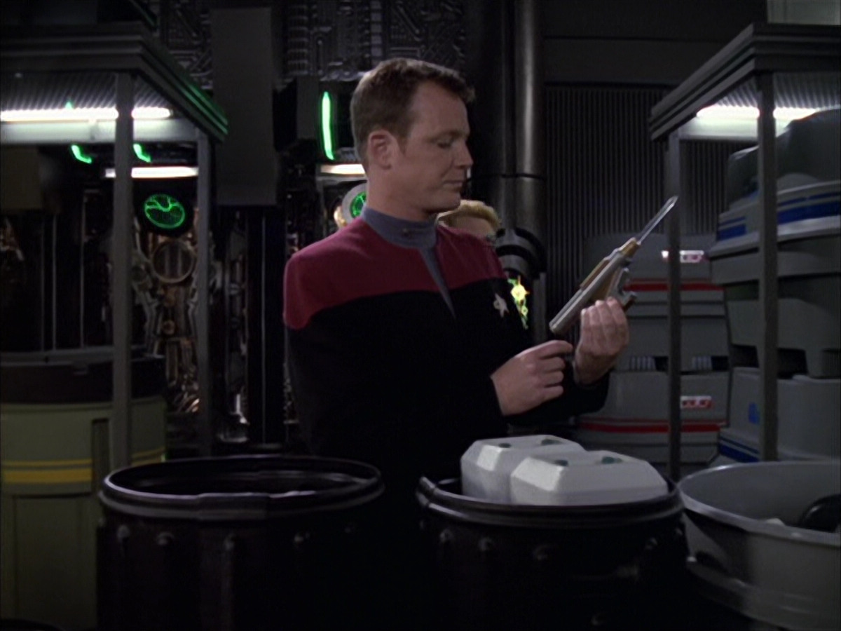 extant_StarTrek_VOY_6x15-Tsunkatse_00630.jpg