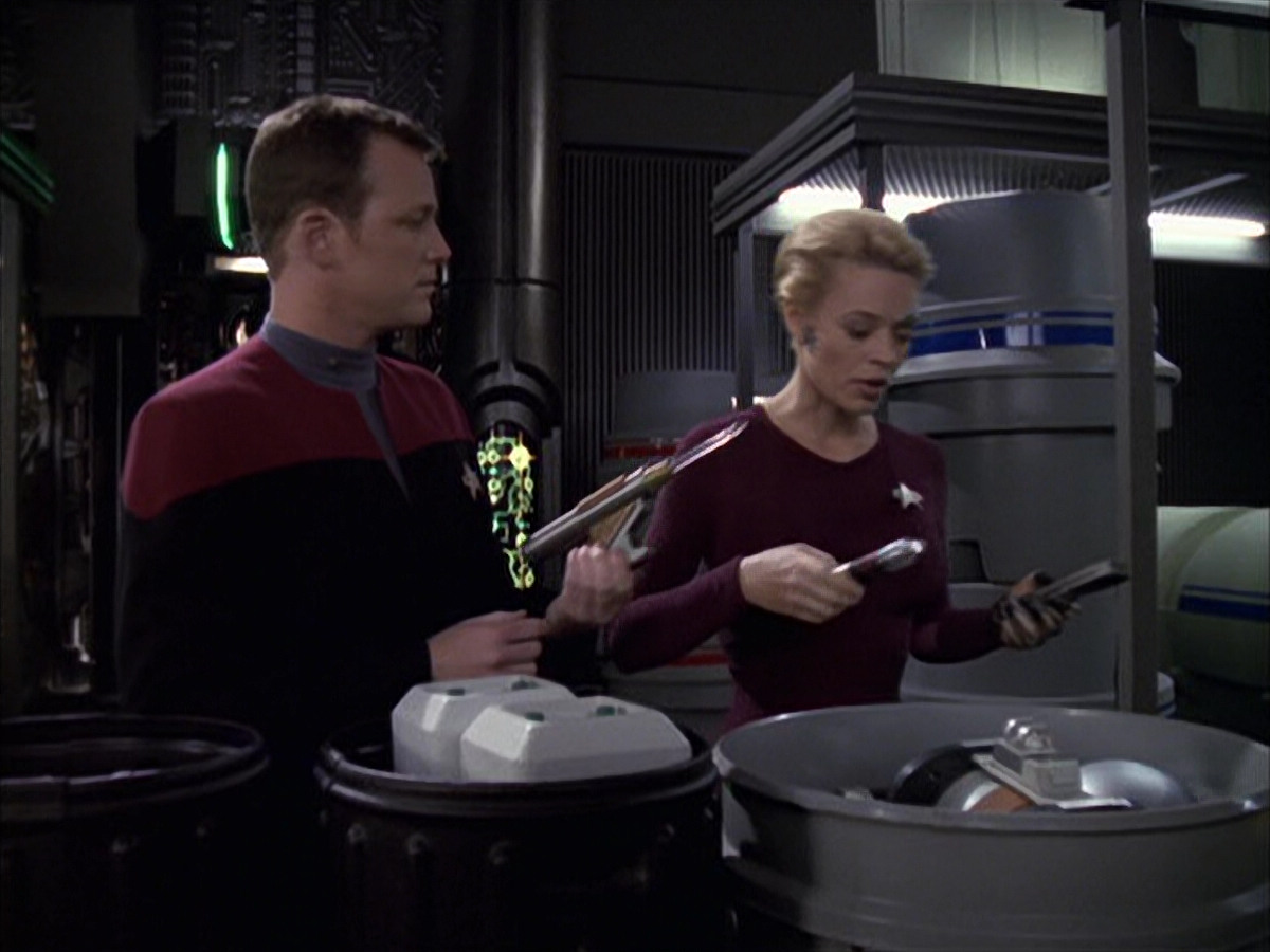 extant_StarTrek_VOY_6x15-Tsunkatse_00632.jpg