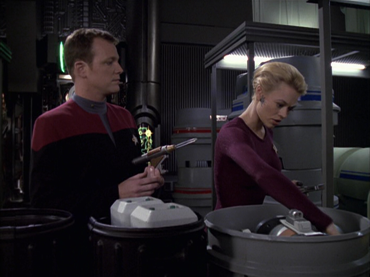 extant_StarTrek_VOY_6x15-Tsunkatse_00634.jpg