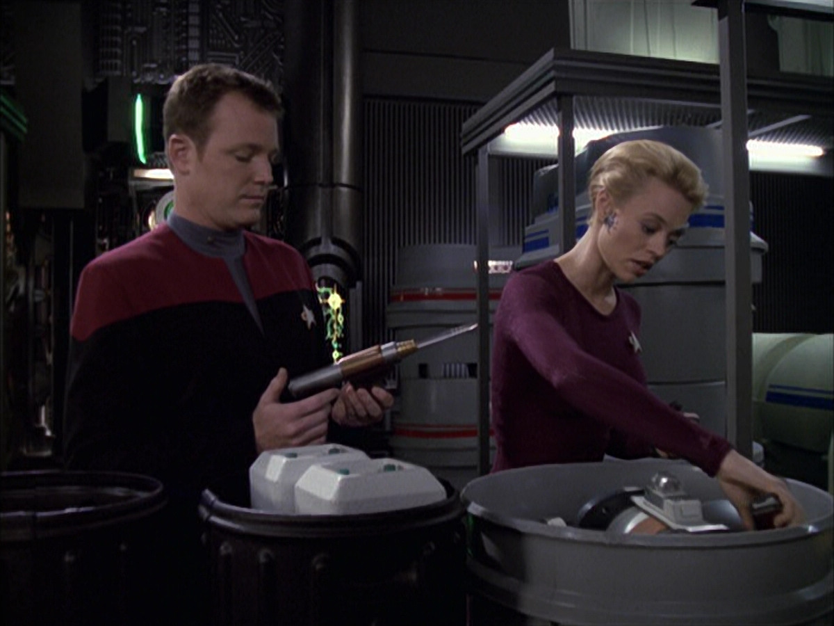 extant_StarTrek_VOY_6x15-Tsunkatse_00637.jpg