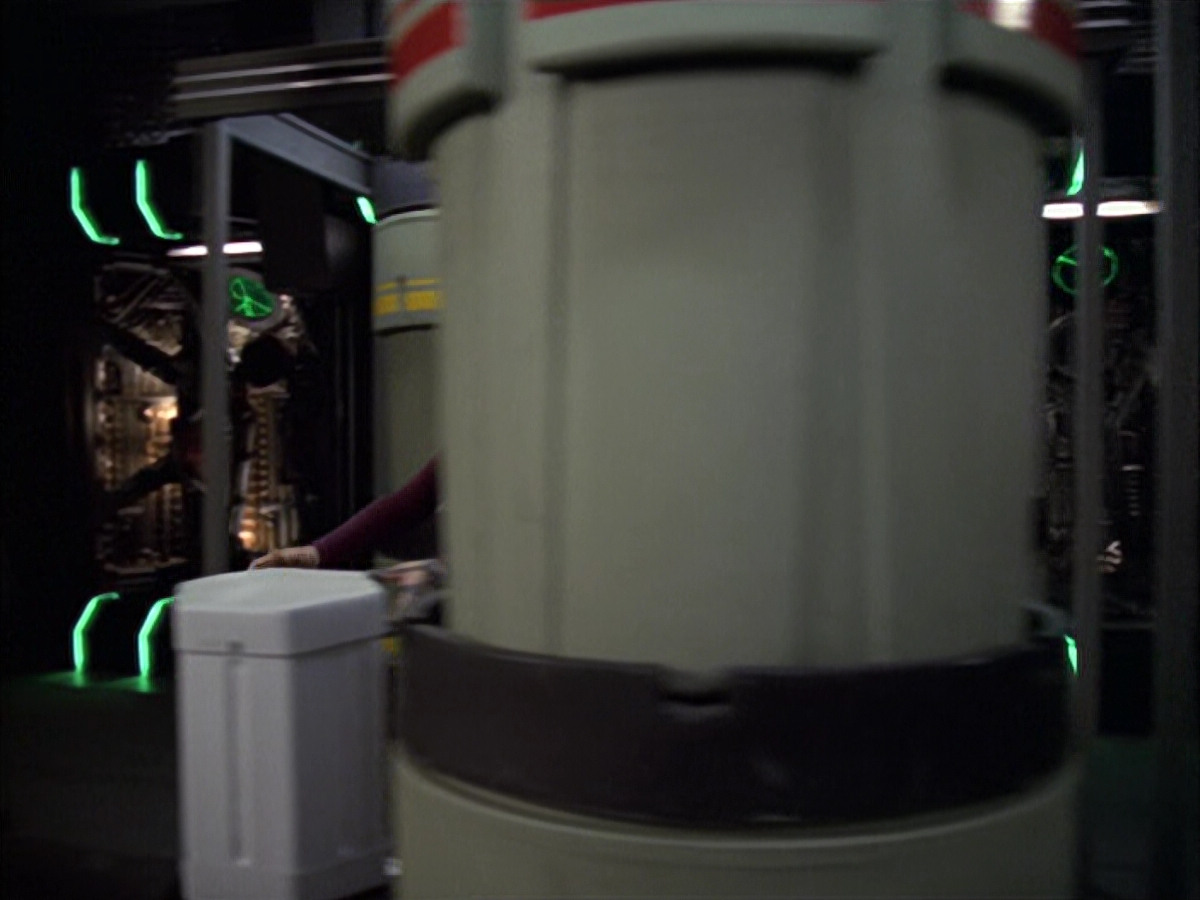 extant_StarTrek_VOY_6x15-Tsunkatse_00650.jpg