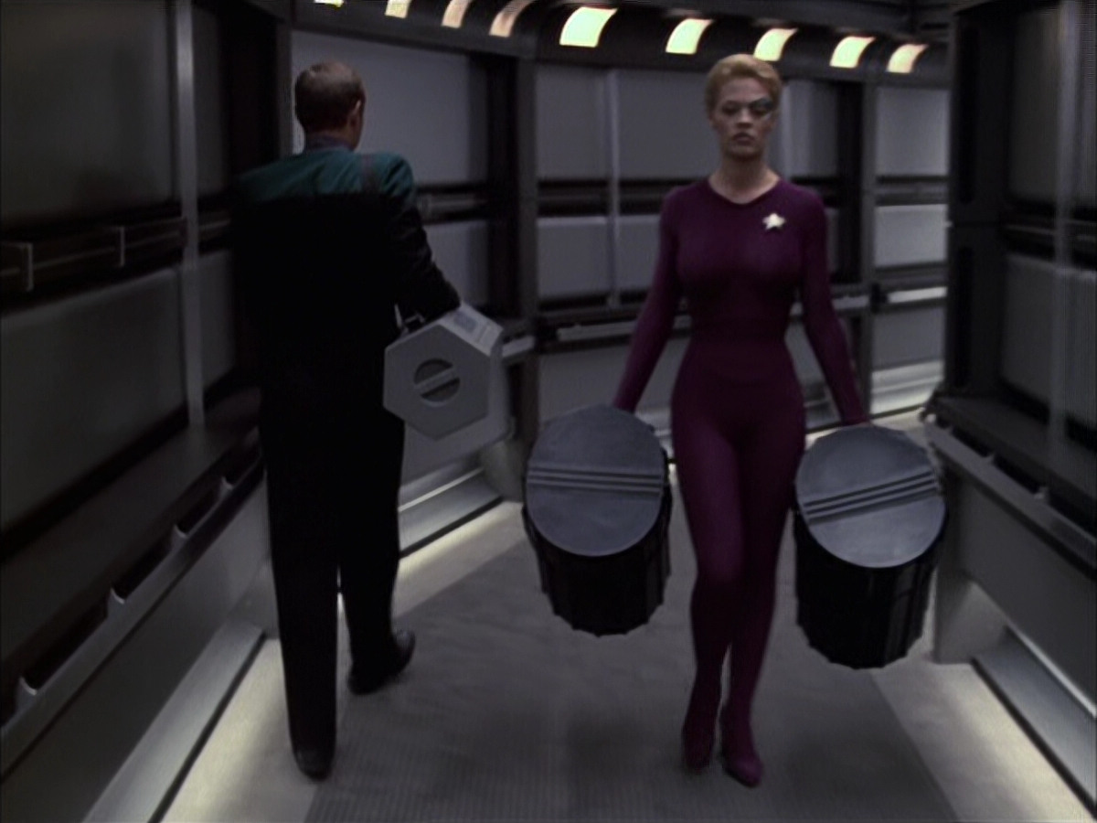 extant_StarTrek_VOY_6x15-Tsunkatse_00680.jpg