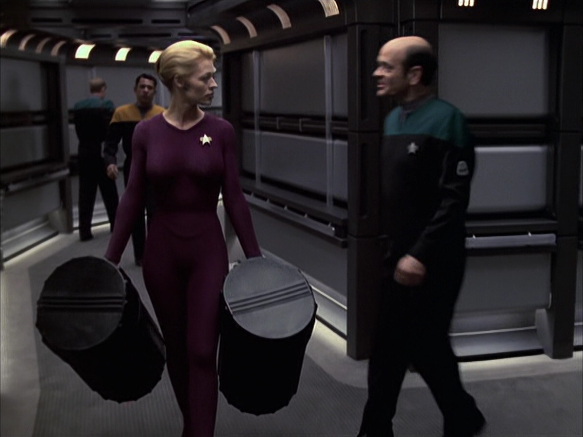 extant_StarTrek_VOY_6x15-Tsunkatse_00684.jpg