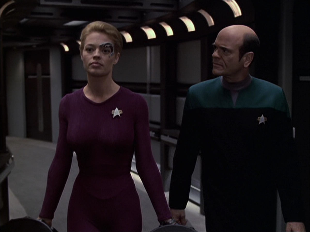extant_StarTrek_VOY_6x15-Tsunkatse_00706.jpg