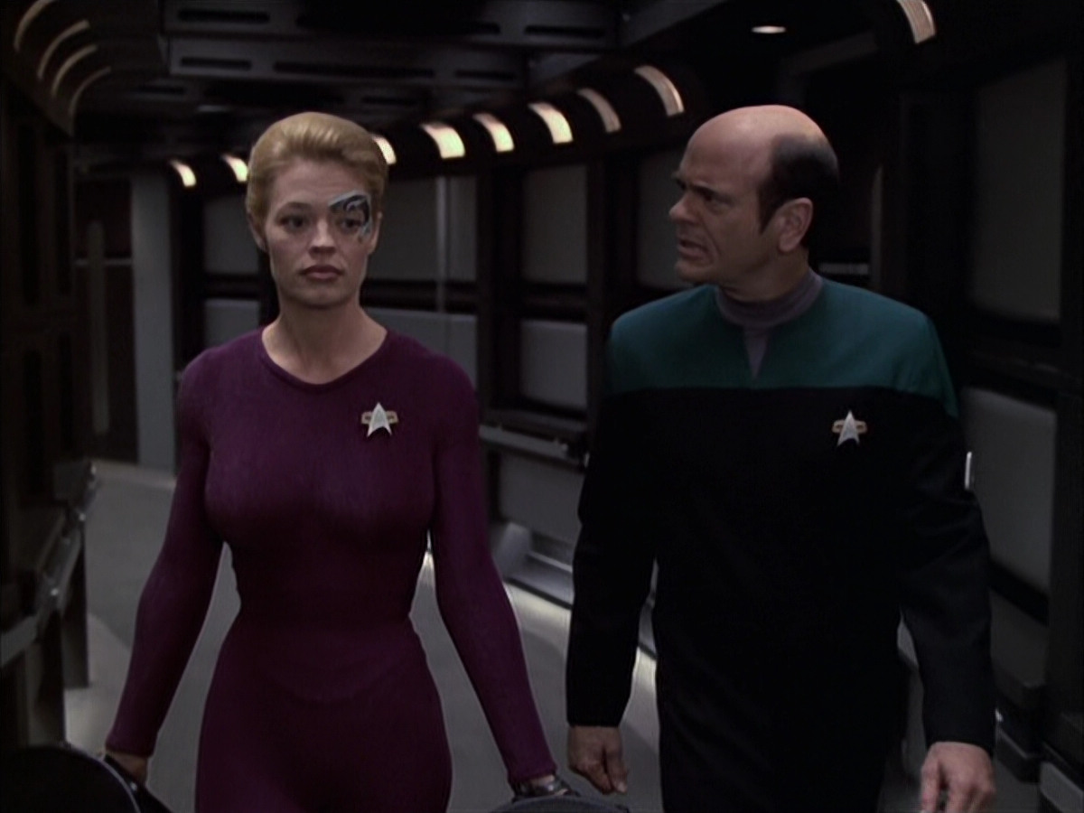 extant_StarTrek_VOY_6x15-Tsunkatse_00708.jpg
