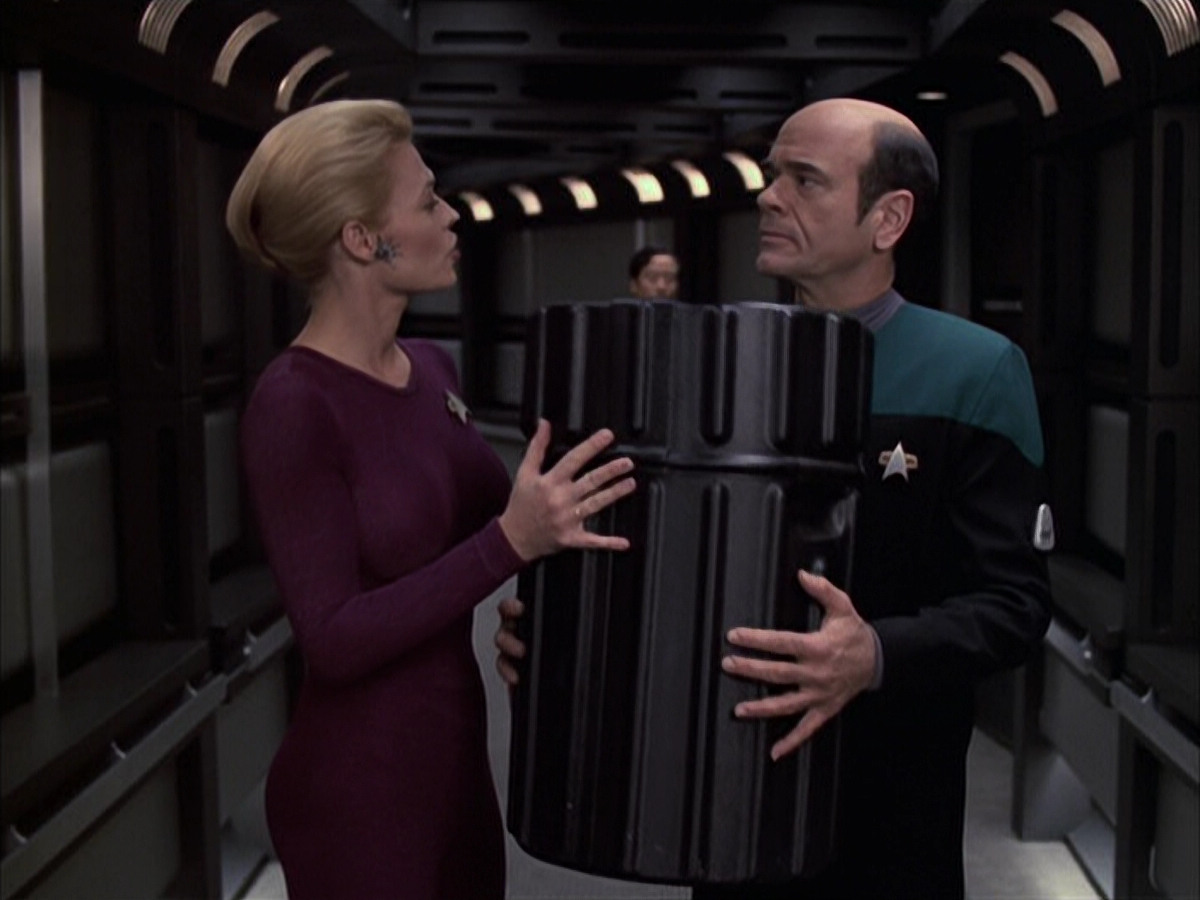 extant_StarTrek_VOY_6x15-Tsunkatse_00749.jpg