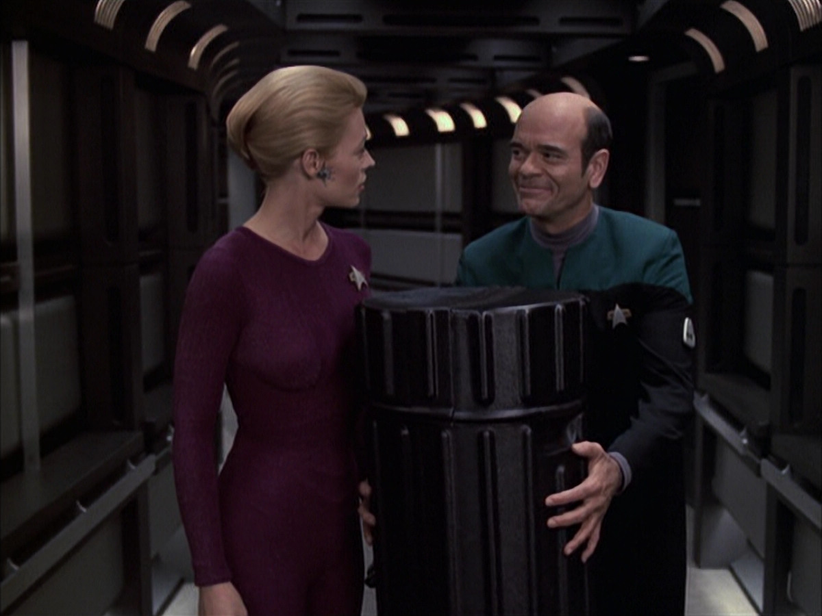 extant_StarTrek_VOY_6x15-Tsunkatse_00763.jpg