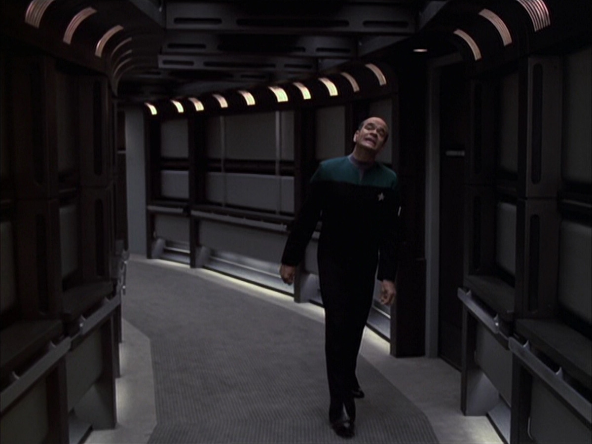extant_StarTrek_VOY_6x15-Tsunkatse_00772.jpg